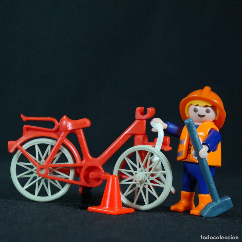 Playmobil: Playmobil ni&ntilde;o con bici ☼