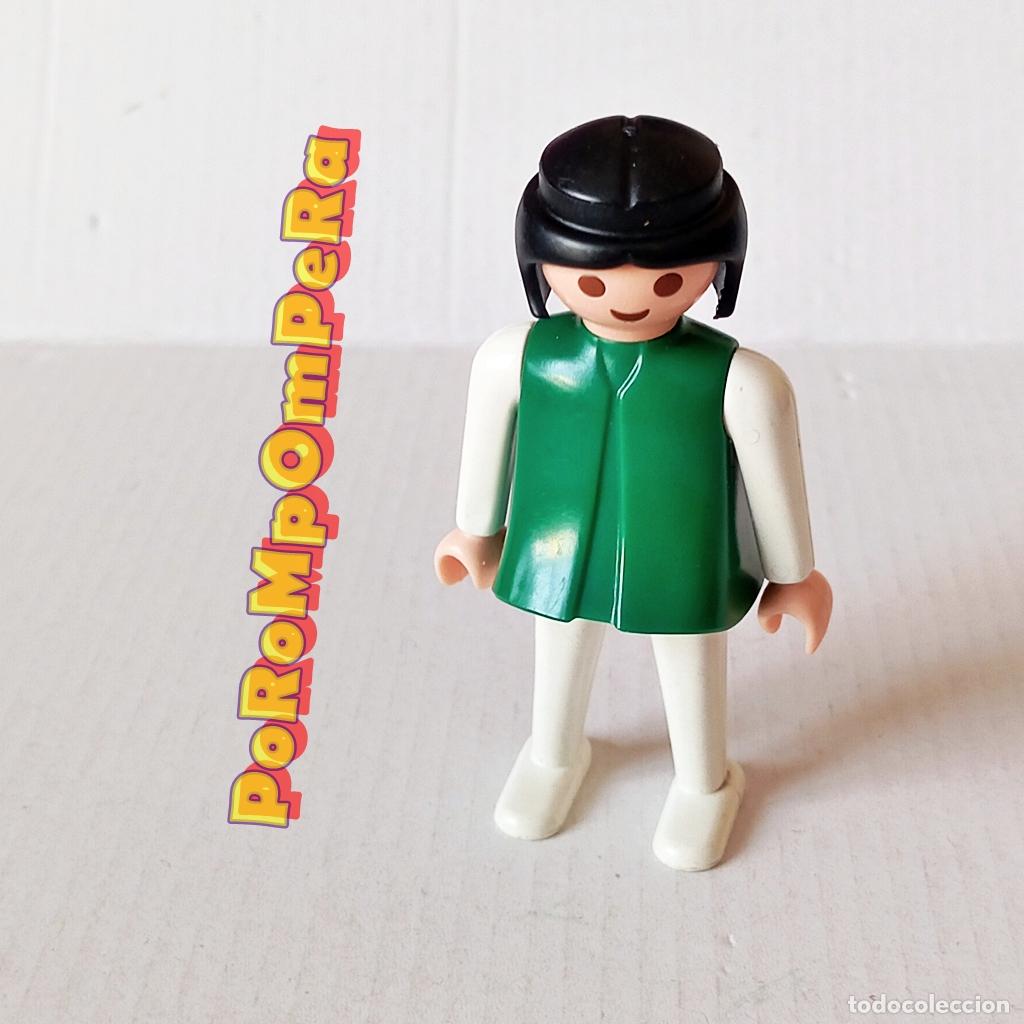 Playmobil: PLAYMOBIL FIGURA CL&Aacute;SICA MUJER BRAZO-PIERNA BLANCO TORSO VERDE A&Ntilde;OS 80 NO FAMOBIL B