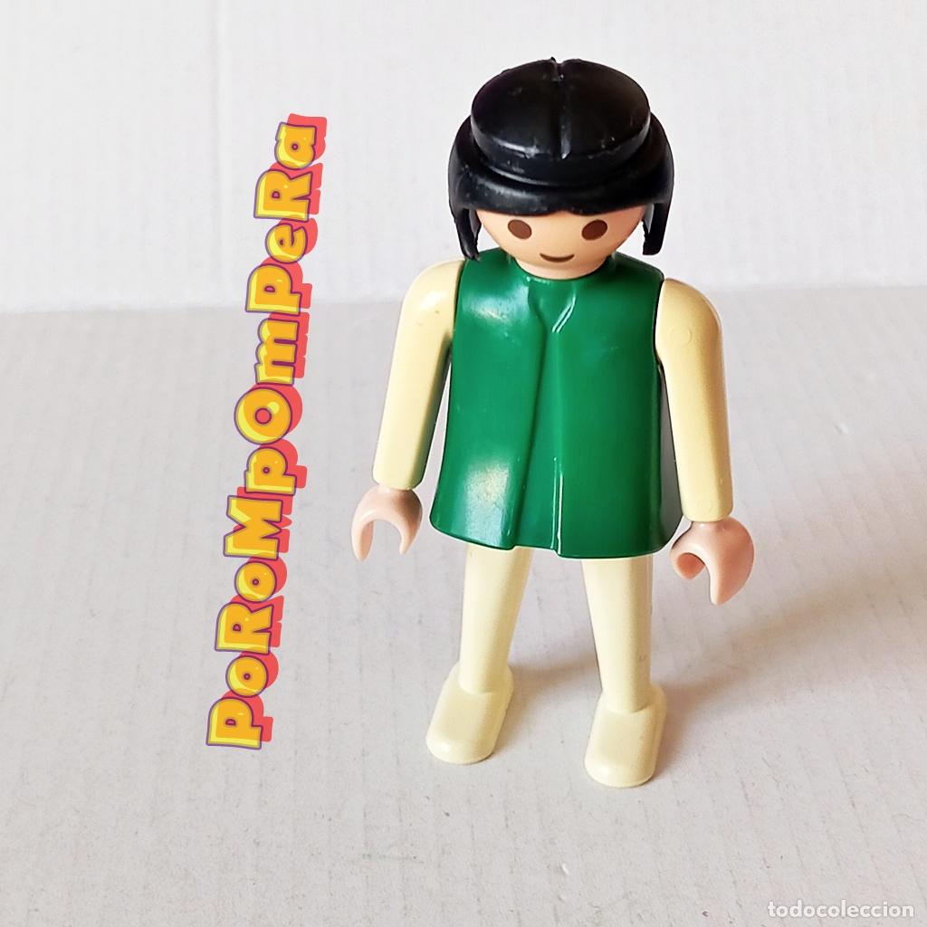 Playmobil: PLAYMOBIL FIGURA CL&Aacute;SICA MUJER BRAZO-PIERNA BLANCO TORSO VERDE A&Ntilde;OS 80 NO FAMOBIL P