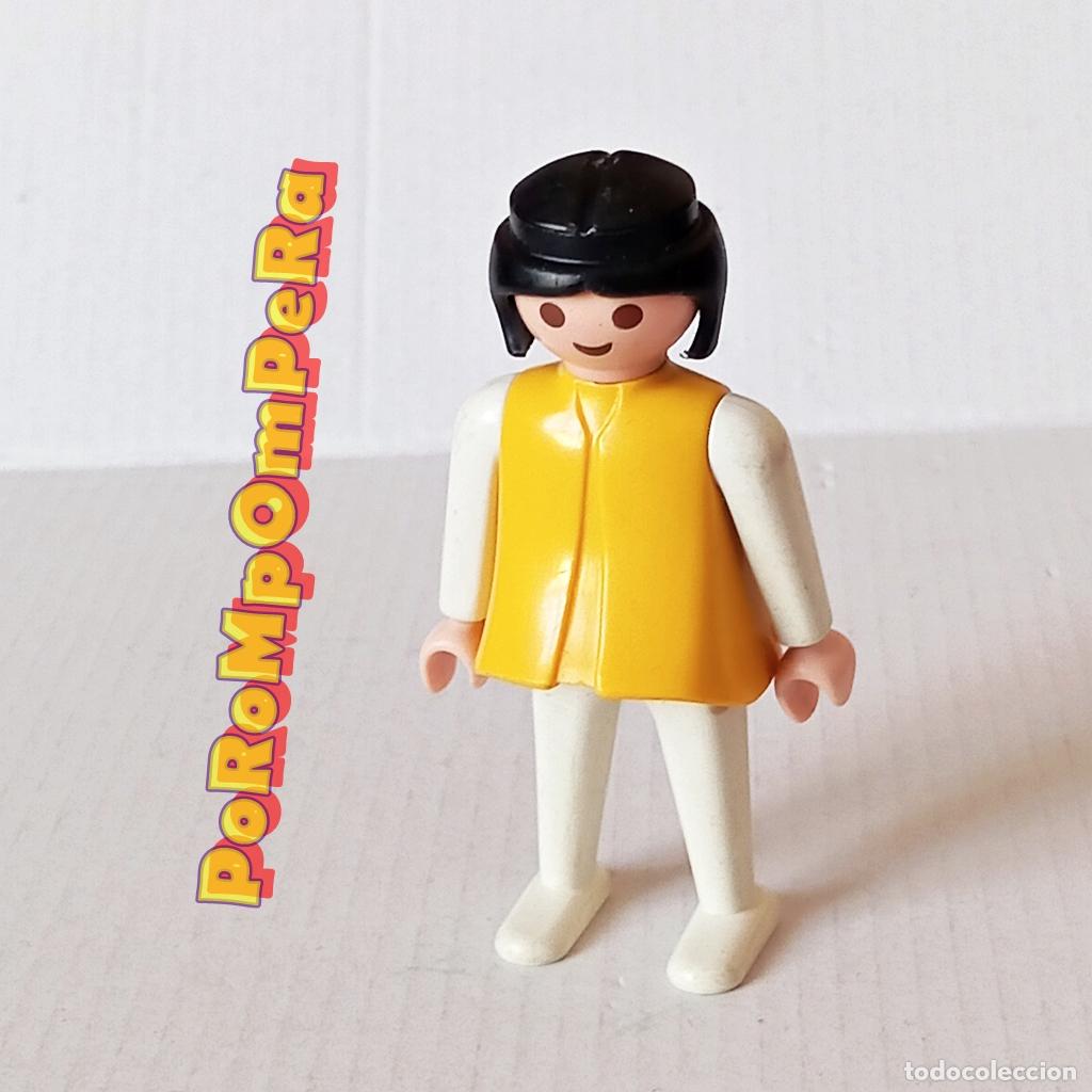 Playmobil: PLAYMOBIL FIGURA CL&Aacute;SICA MUJER BRAZO-PIERNA BLANCO TORSO AMARILLO A&Ntilde;OS 80 NO FAMOBIL W
