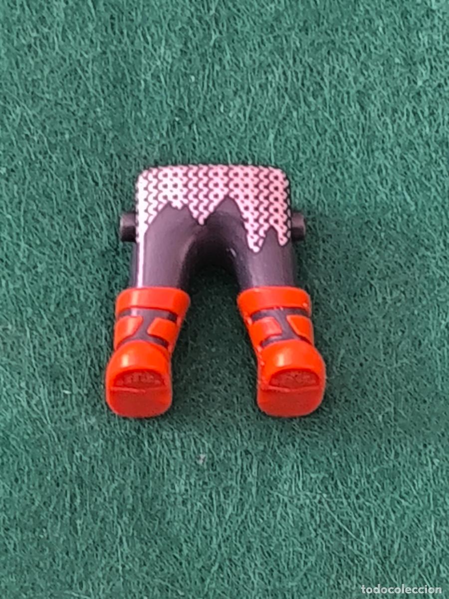Playmobil: Playmobil piernas gris oscuro cota malla botas anaranjadas para enano medieval vikingos orcos elfos