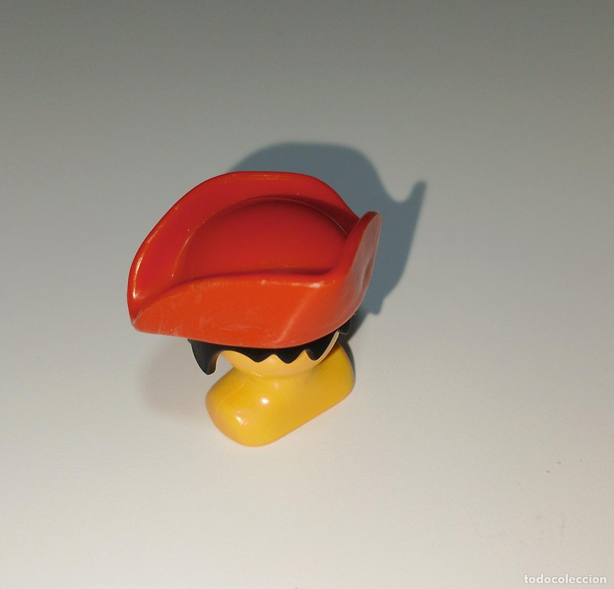 Playmobil: Sombrero o gorro de pirata de Playmobil. Totalmente nuevo.