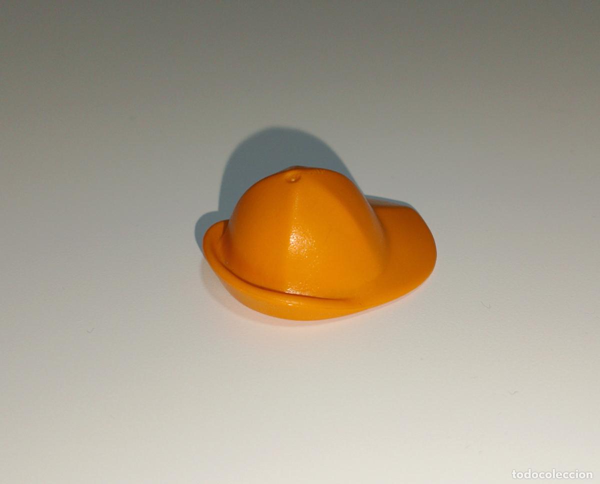 Playmobil: Gorro sombrero de pescador de Playmobil. Totalmente nuevo.