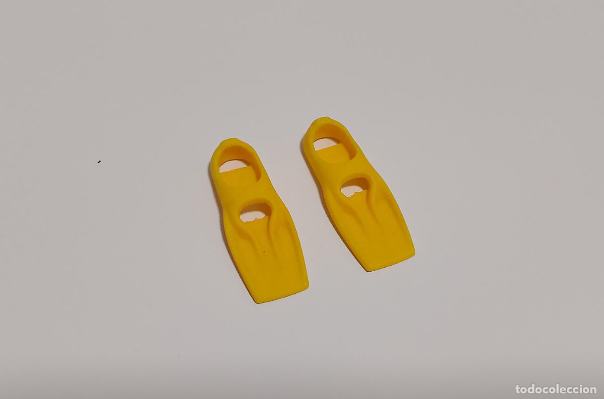 Playmobil: Lote de dos aletas de buceador antiguo de Playmobil. Totalmente nuevo.