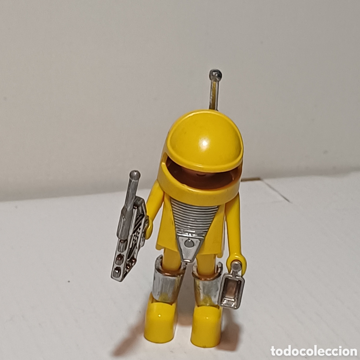 Playmobil: Figura Playmobil playmospace astronauta amarillo sin visera casco y antena custom