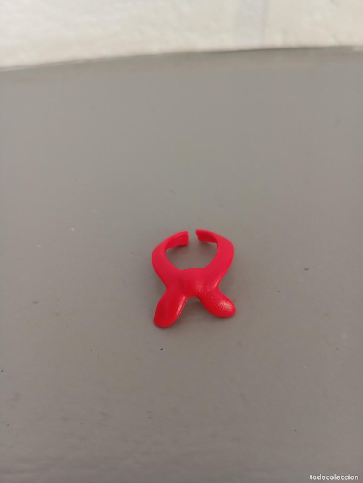 Playmobil: A0054 Playmobil Pa&ntilde;uelo Rojo cuello
