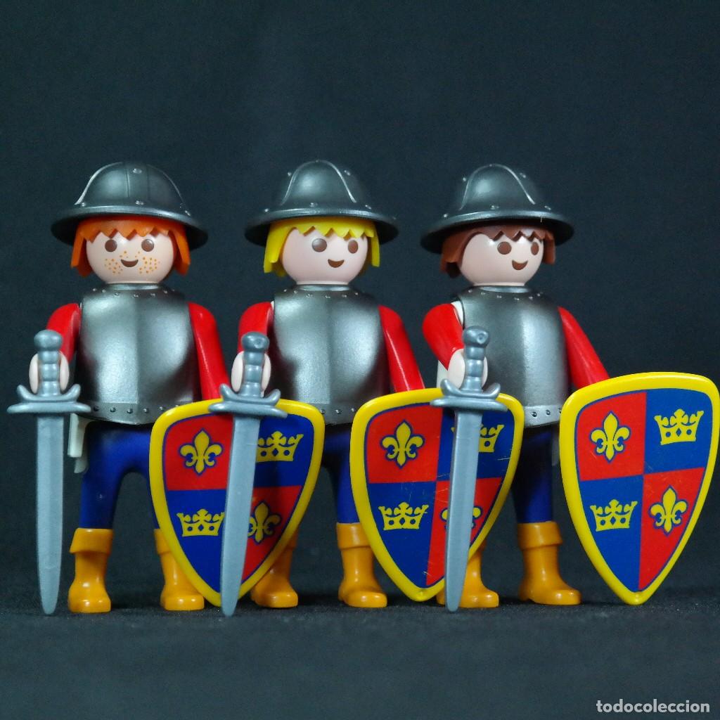 Playmobil: Playmobil 3 caballeros medieavales flor de Lys ☼