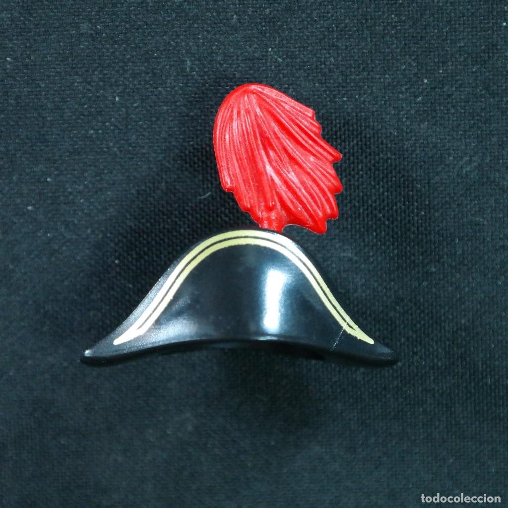 Playmobil: Playmobil sombrero con pluma roja ☼