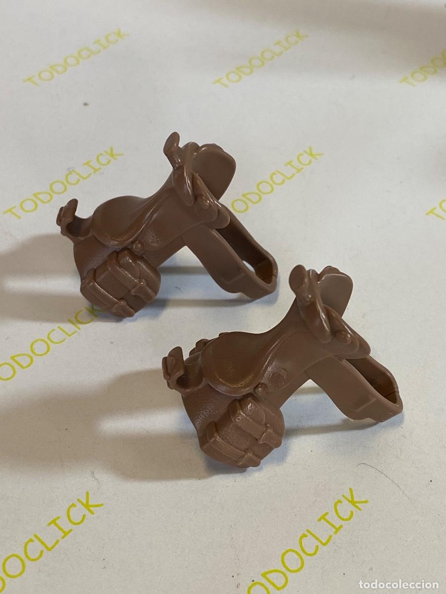 Playmobil: Playmobil sillas de caballo (pedido m&iacute;nimo)5&euro;)