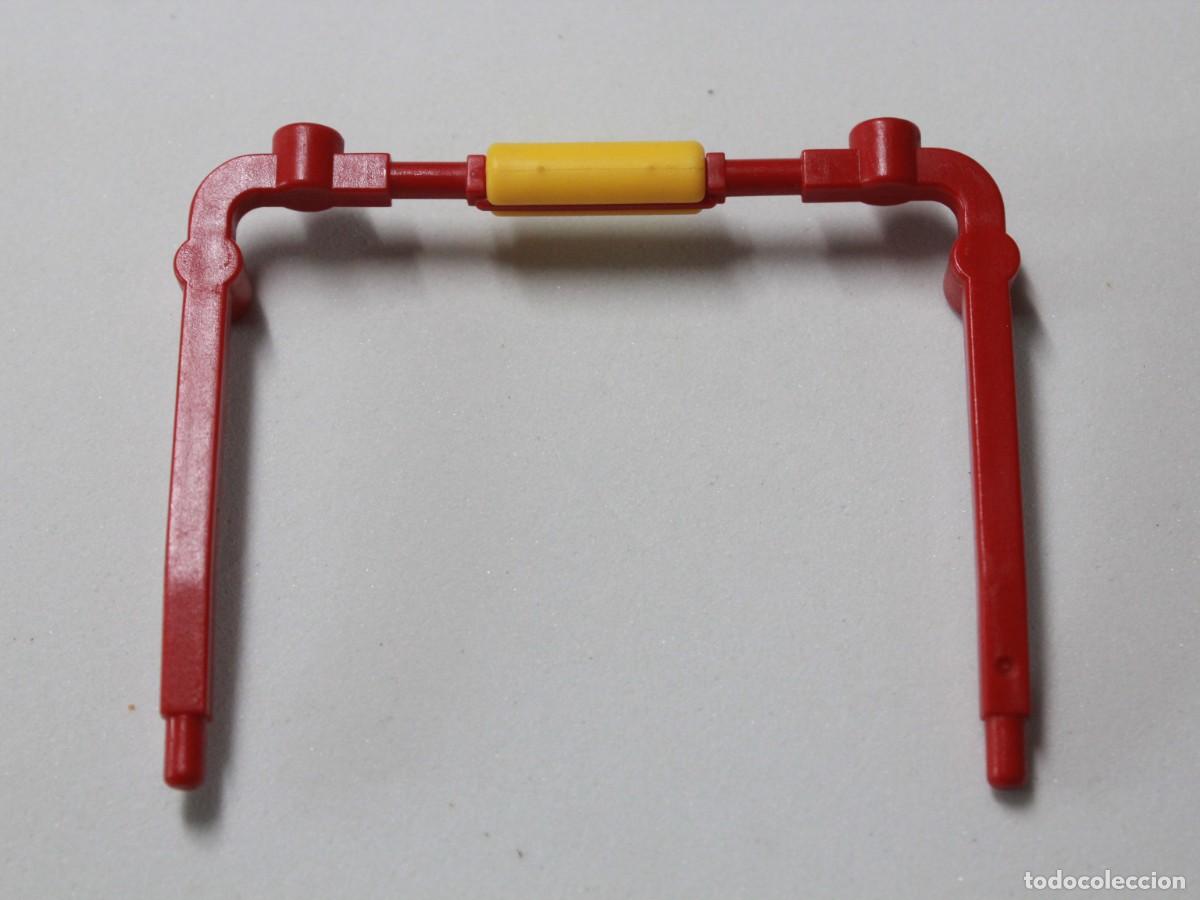 Playmobil: Accesorio Playmobil barrera roja abatible con rodillo amarillo