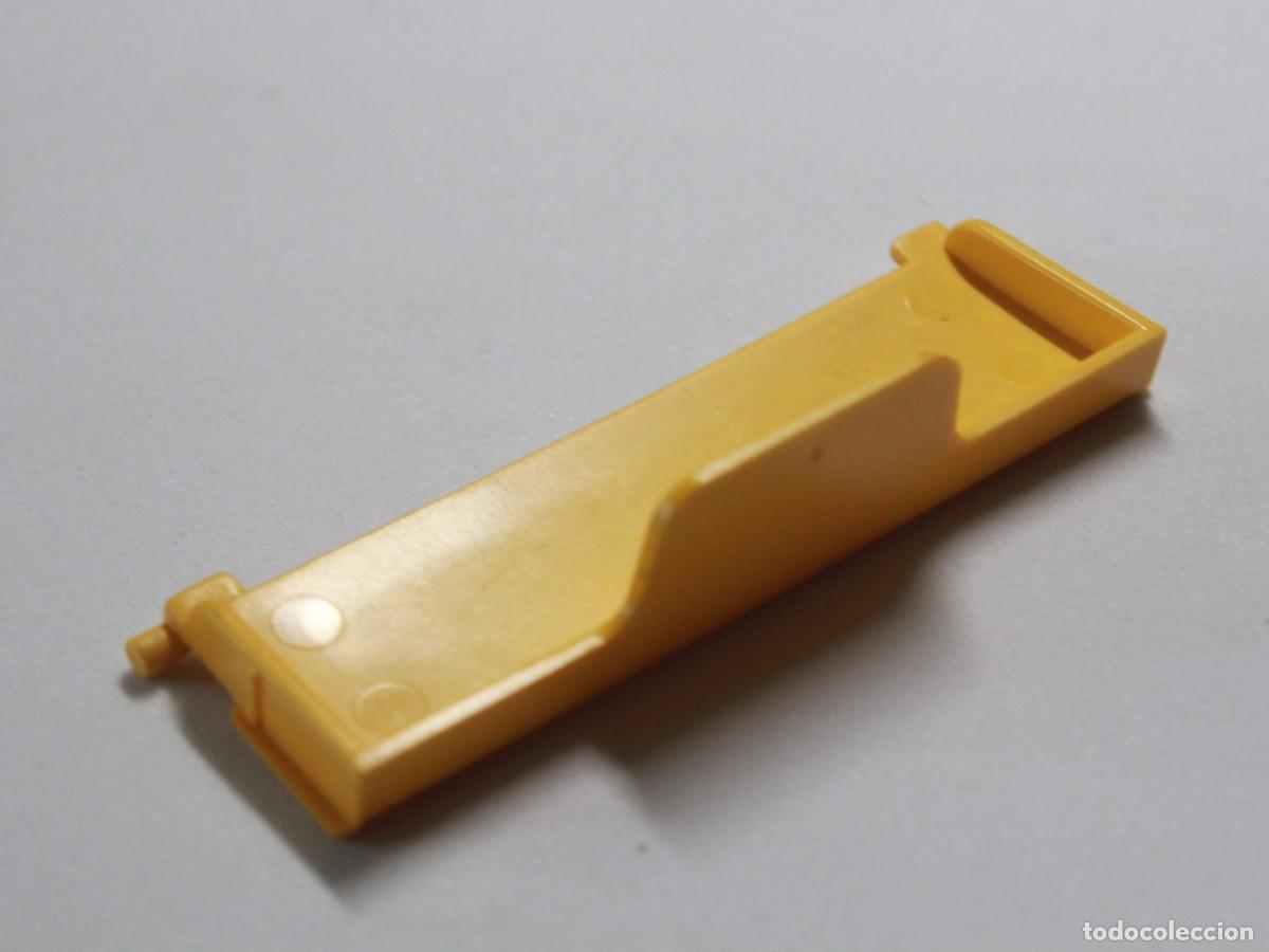 Playmobil: Accesorio Playmobil tobog&aacute;n amarillo infantil