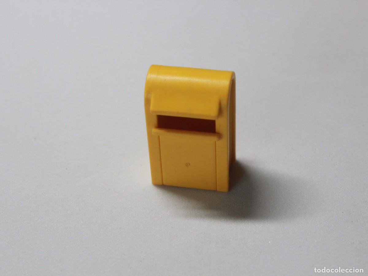 Playmobil: Accesorio Playmobil buz&oacute;n amarillo de correos