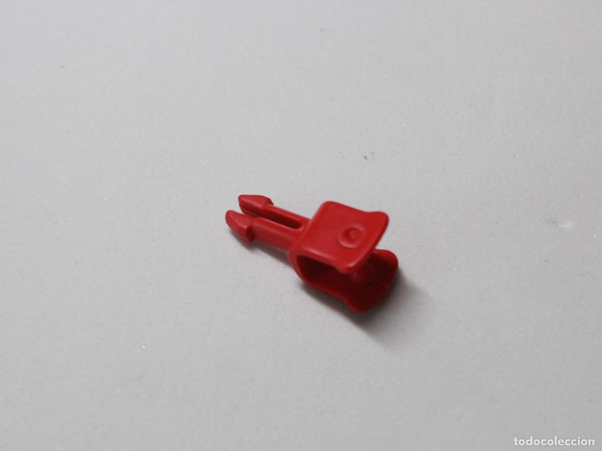Playmobil: Accesorio Playmobil pinza roja de sujeci&oacute;n