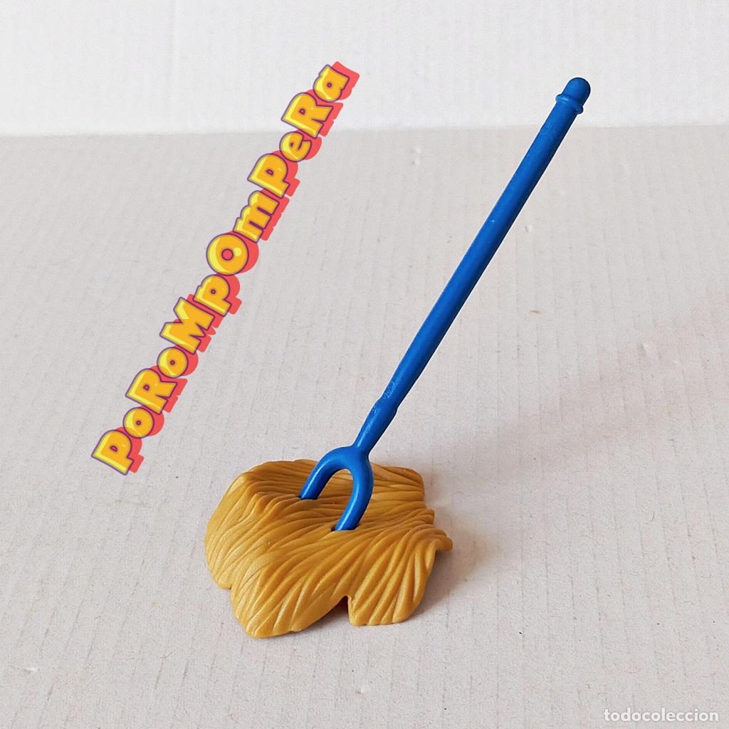 Playmobil: PLAYMOBIL HORQUILLA AZUL + HENO MOSTAZA PASTO PAJA GRANJA GRANJERO BEL&Eacute;N MEDIEVAL OESTE RASTRILLO L9