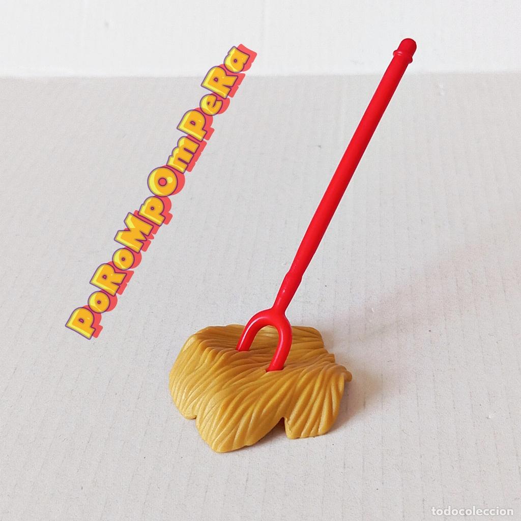Playmobil: PLAYMOBIL HORQUILLA ROJA + HENO MOSTAZA PASTO PAJA GRANJA GRANJERO BEL&Eacute;N MEDIEVAL OESTE RASTRILLO L9