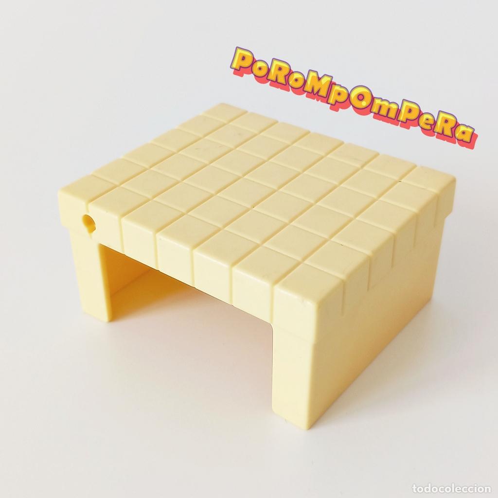 Playmobil: PLAYMOBIL MESA CUADRADA AMARILLO CLARO CON AGUJERO PARA GRIFO 3634 4344 SIMILAR 3240 4343 CG6