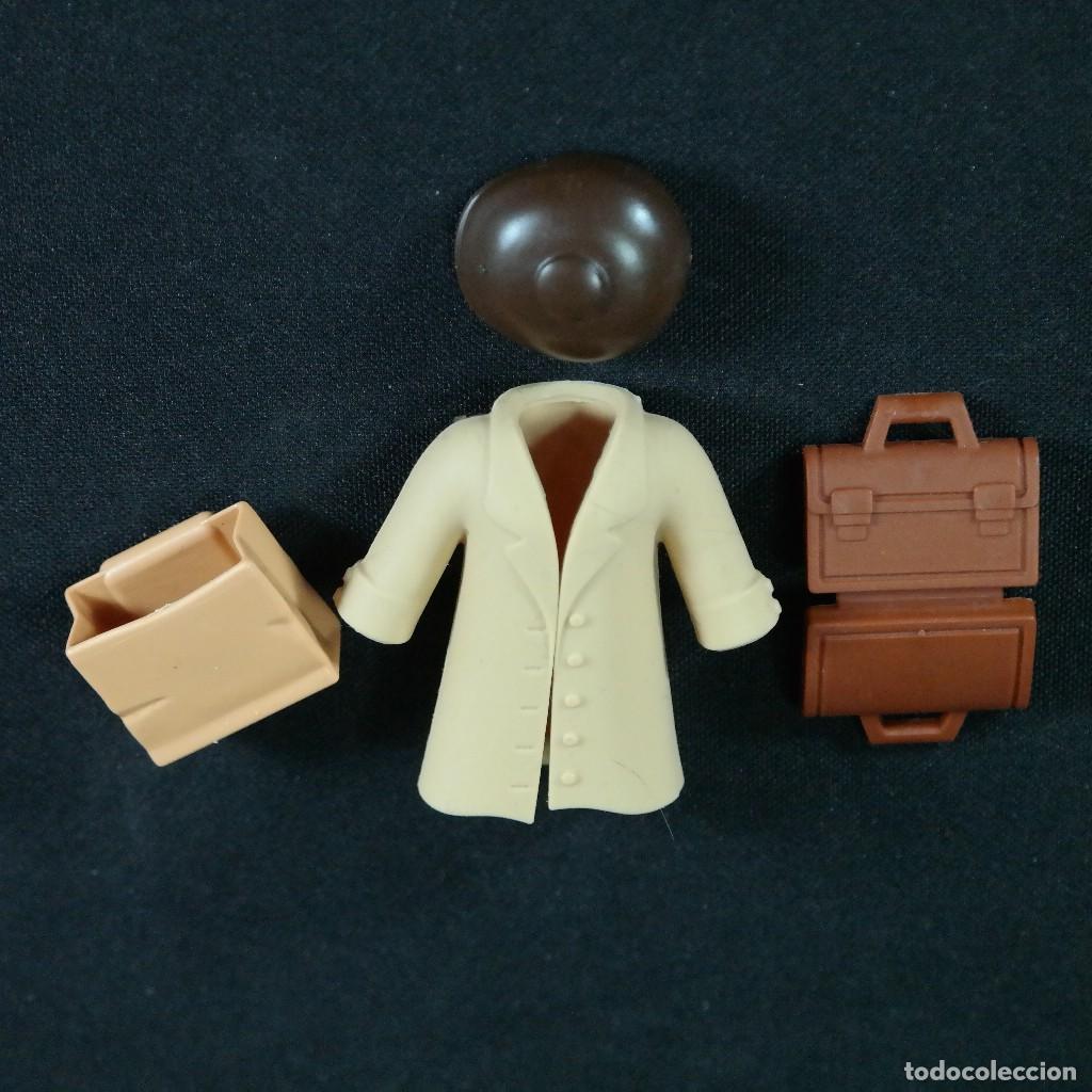 Playmobil: Playmobil obrigo con boina y maletin ☼