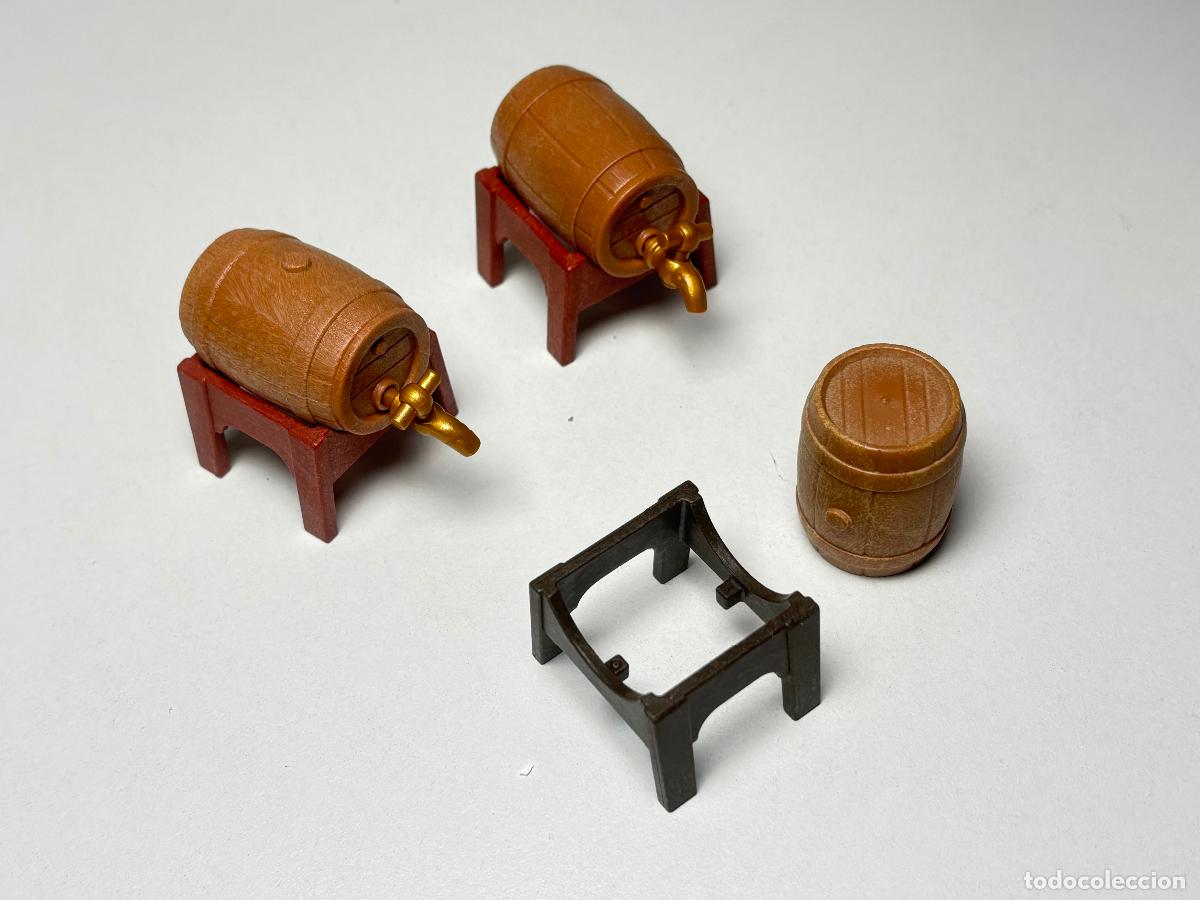 Playmobil: PLAYMOBIL lote barril marr&oacute;n con soporte y grifo