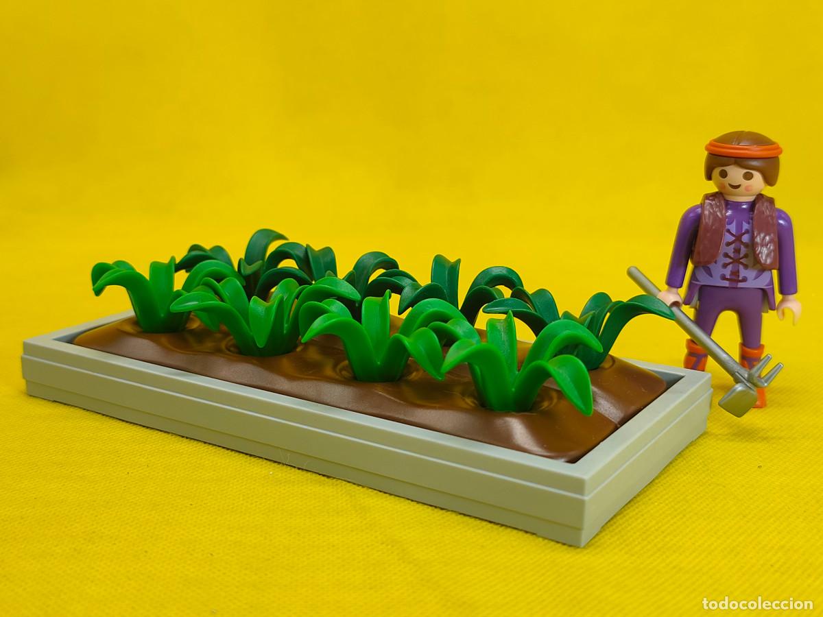 Playmobil: Playmobil aldeana con huerto, escena para Bel&eacute;n