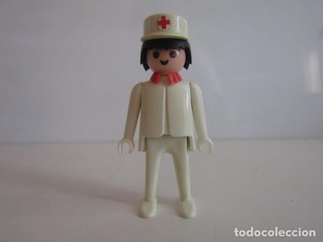 Playmobil: DIFICIL ENFERMERO BLANCO MANOS FIJAS 1&ordf; &Eacute;POCA HOSPITAL PLAYMOBIL