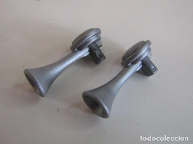 Playmobil: DIFICIL SET DE 2 BOCINAS PLATEADAS PARA VEHICULOS VARIADOS PLAYMOBIL
