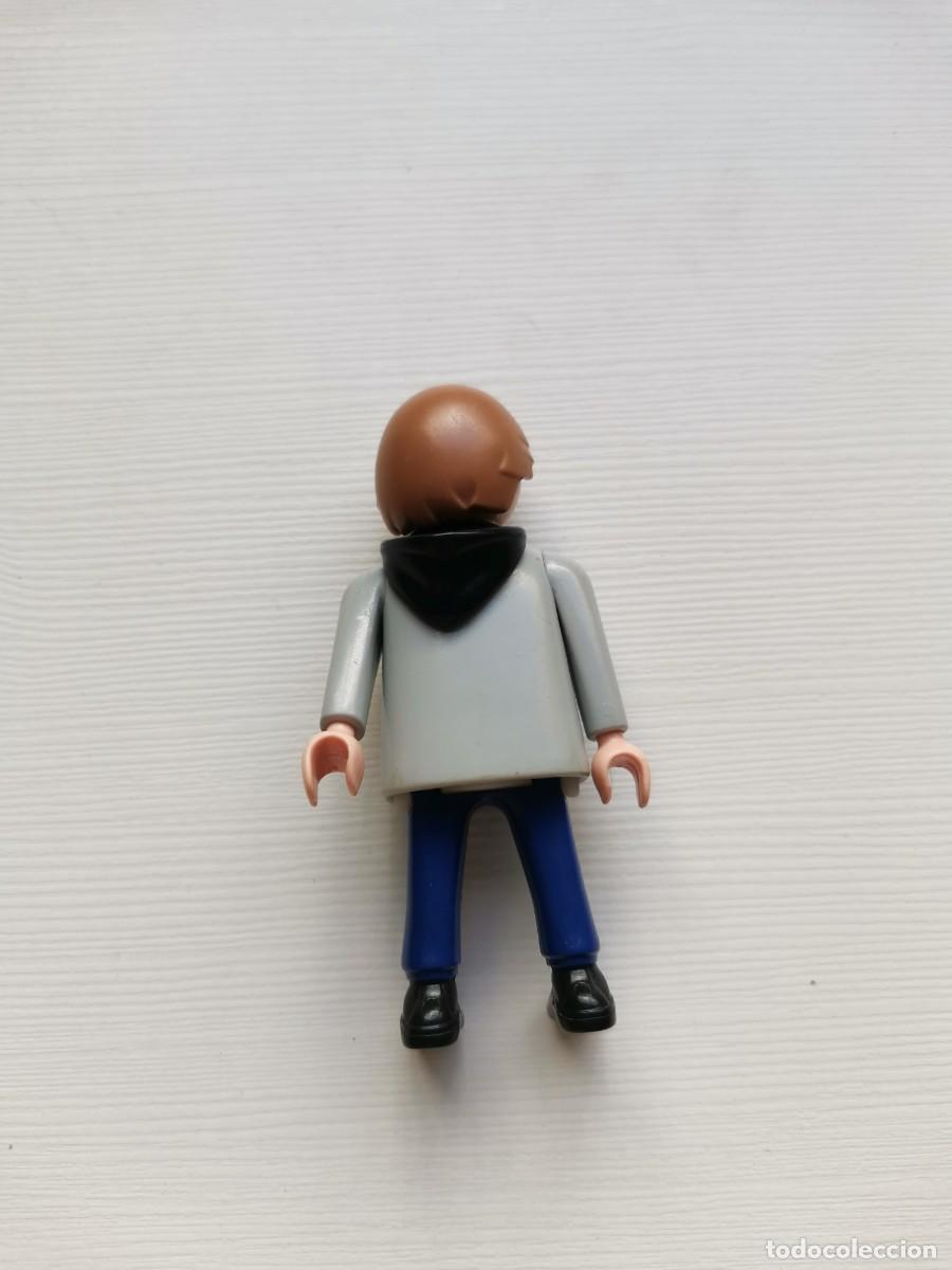 Playmobil: PLAYMOBIL HOMBRE CON SUDADERA - Foto 2