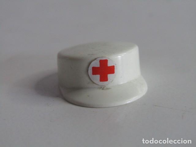 Playmobil: DIFICIL GORRA BLANCA CON VISERA PARA ENFERMEROS DOCTORES HOSPITAL 1&ordf; &Eacute;POCA PLAYMOBIL