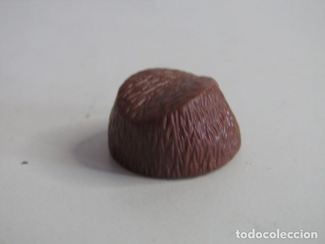 Playmobil: DIFICIL GORRO DE PIEL MARRON ARISTOCRATA ESPECIAL 1&ordf; &Eacute;POCA PLAYMOBIL