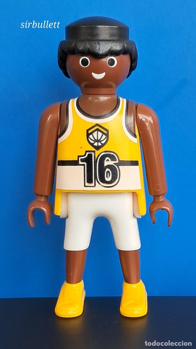 Playmobil: Figura jugador de baloncesto. Playmobil.