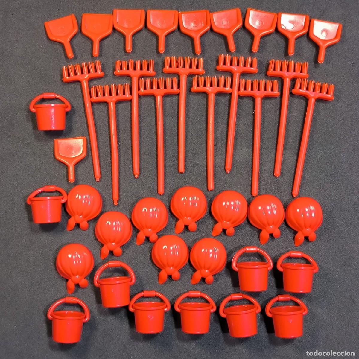 Playmobil: Playmobil escobas y otros accesorios rojos ☼