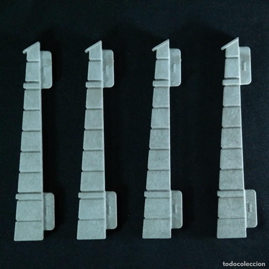 Playmobil: Playmobil 4 conectores laterales steck ☼