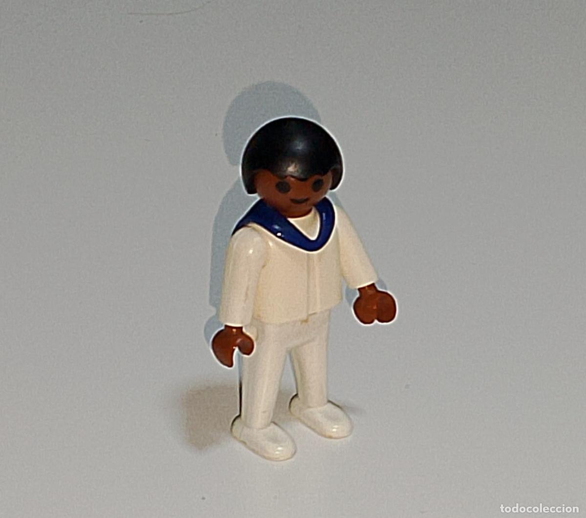 Playmobil: Ni&ntilde;o victoriano negrito con poncho comunion de Playmobil. Totalmente nuevo.