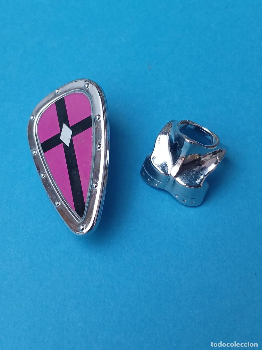 Playmobil: Playmobil escudo y cuello