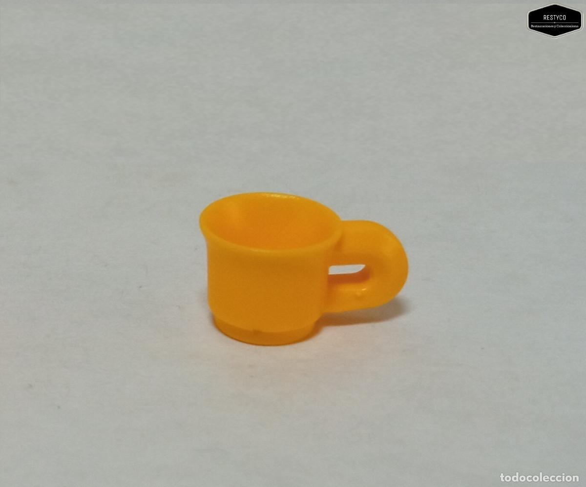 Playmobil: Playmobil - Taza Clasica Color Amarillo Claro
