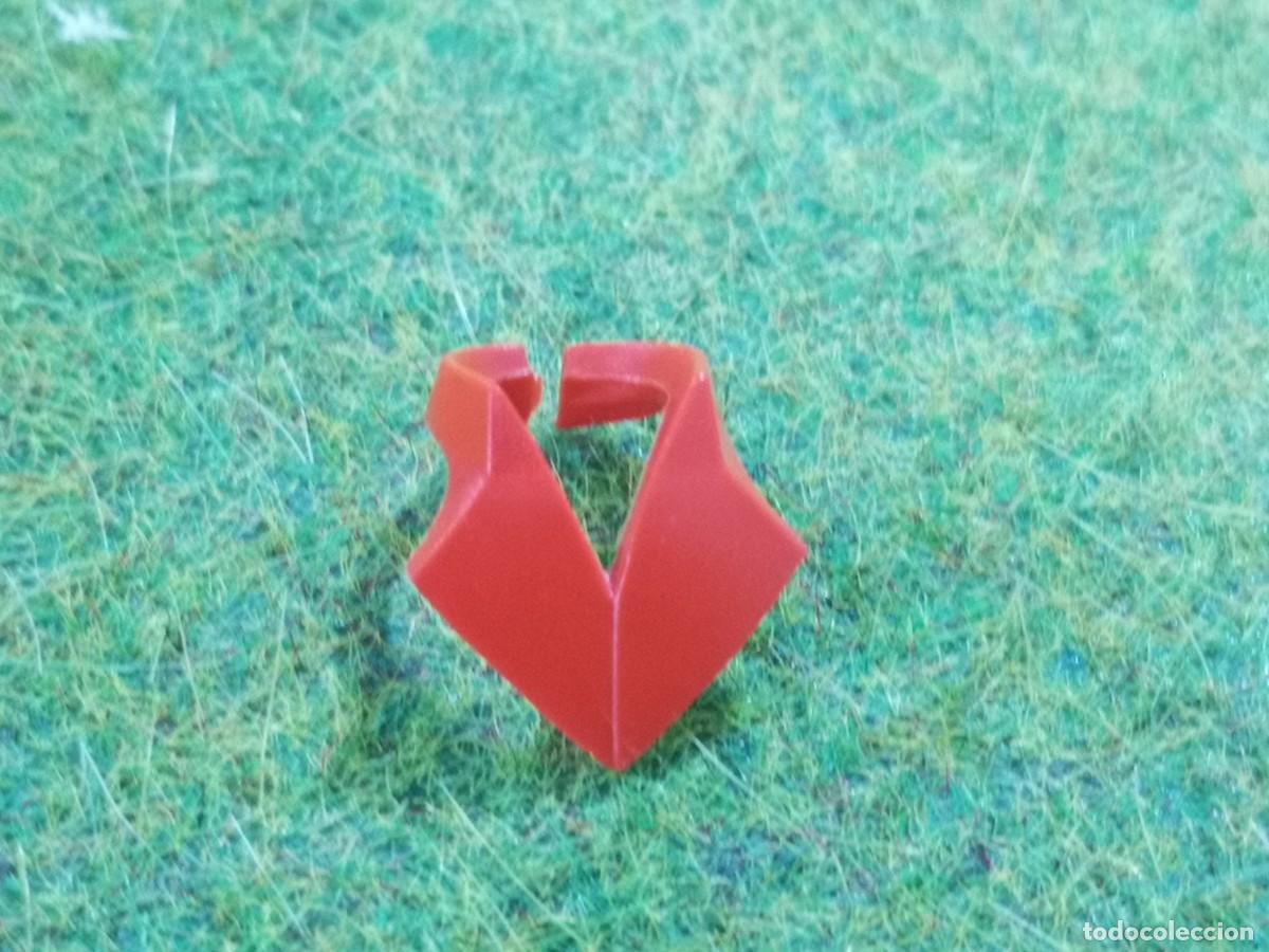 Playmobil: Playmobil cuello rojo ropa complementos vintage Pil - Foto 1