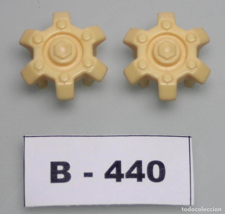 Playmobil: PLAYMOBIL 2 TAPACUBOS EMBELLECEDORES RUEDAS 4420 CAMI&Oacute;N RECAMBIOS REPUESTOS (B-440)