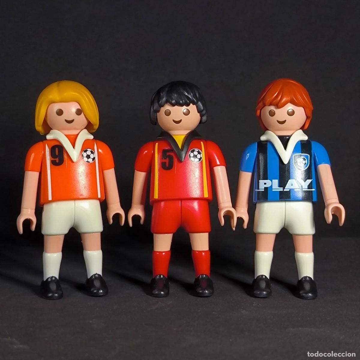 Playmobil: Playmobil tres futbolistas ☼