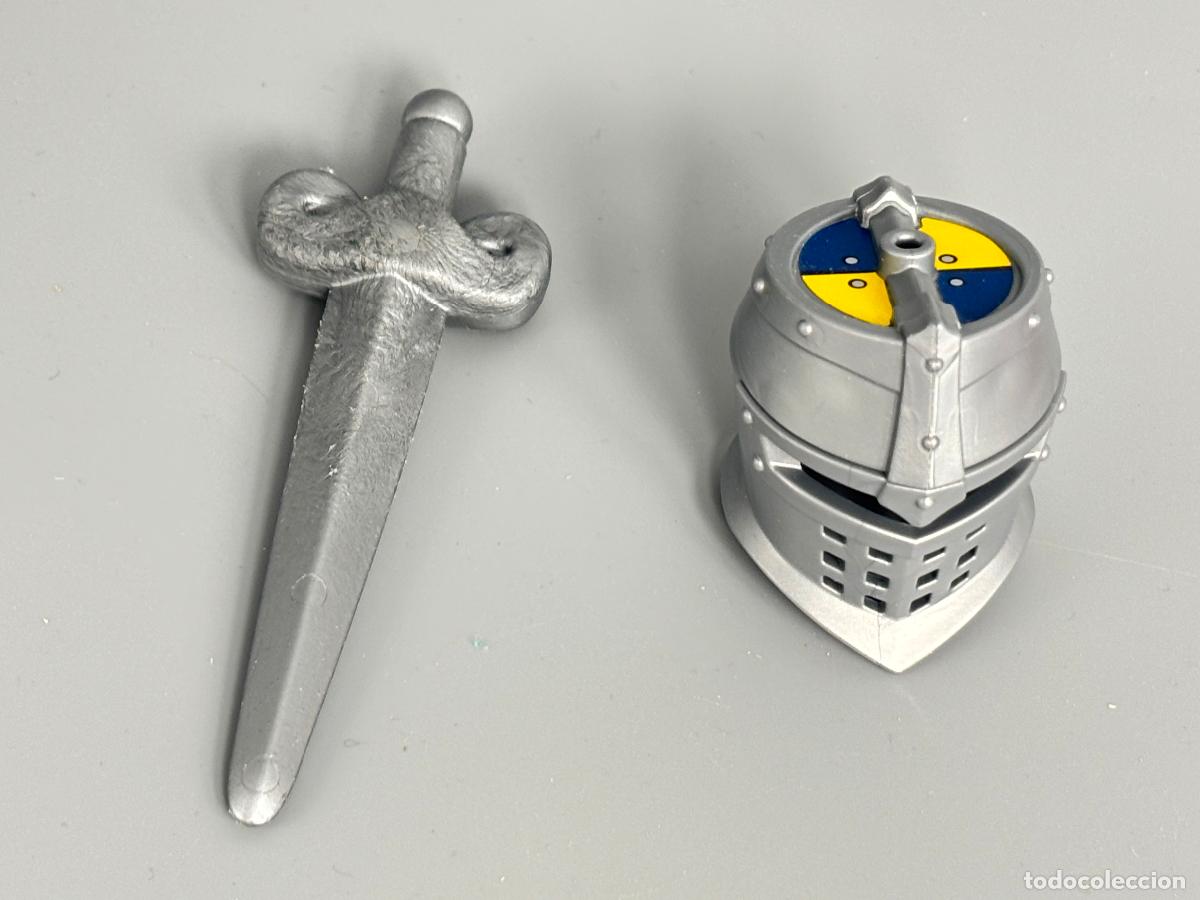Playmobil: Playmobil lote casco y espada para soldado gigante