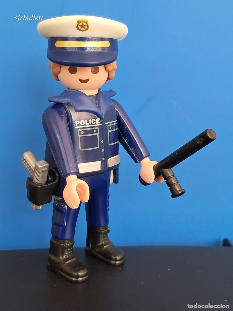 Playmobil: Figura polic&iacute;a. Playmobil. Serie 17 70242. Porra y pistola autom&aacute;tica