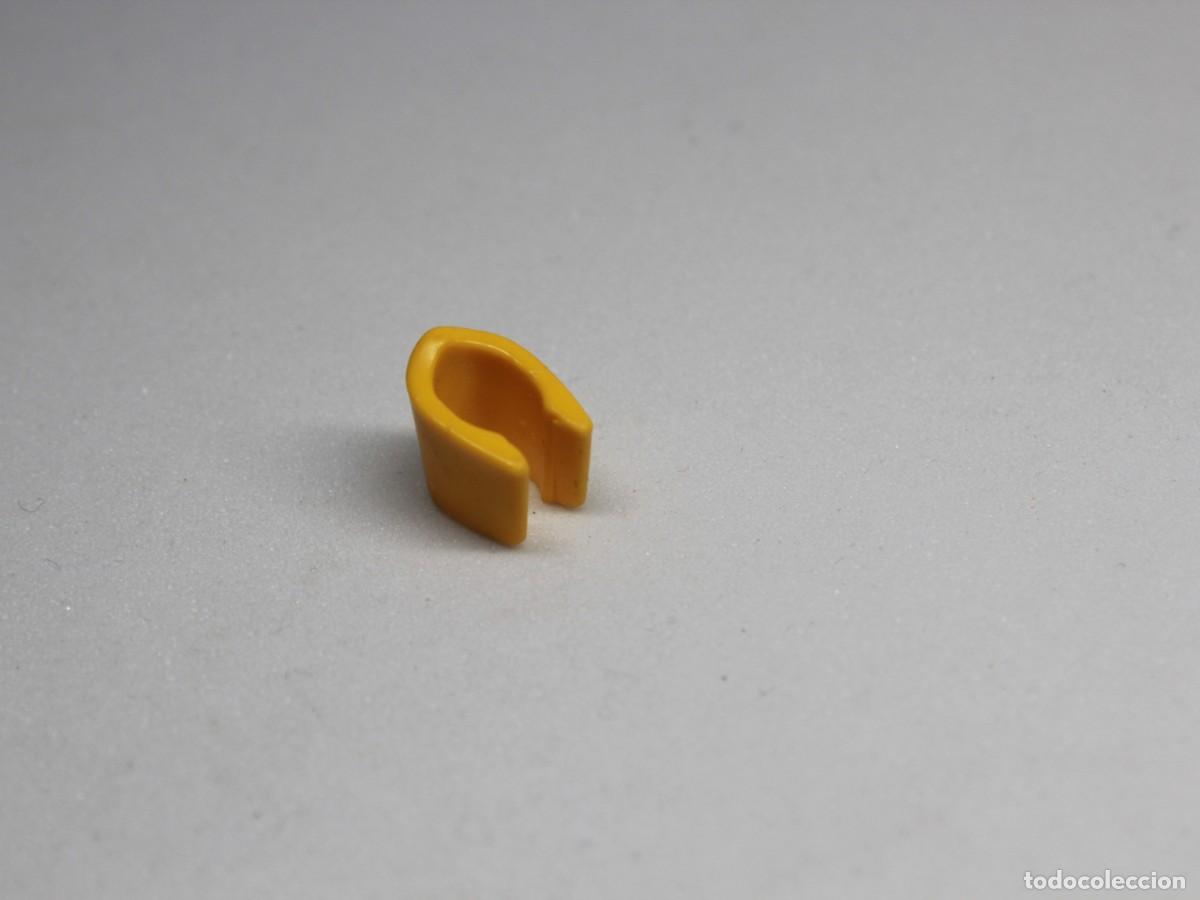 Playmobil: Playmobil accesorio clip sujeci&oacute;n amarillo peque&ntilde;o