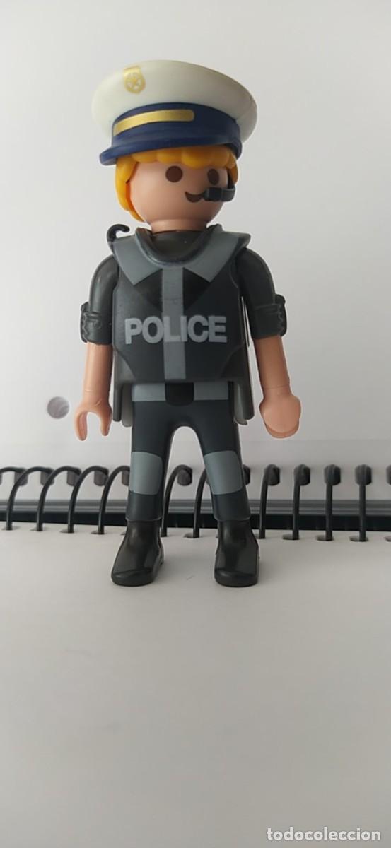 Playmobil: PLAYMOBIL POLICIA MU&Ntilde;ECO