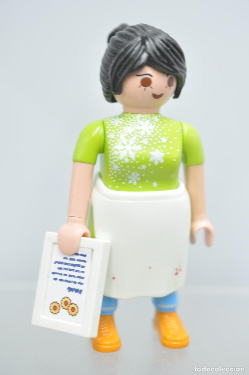 Playmobil: wsk077 Playmobil, figura mujr, con delantal y receta