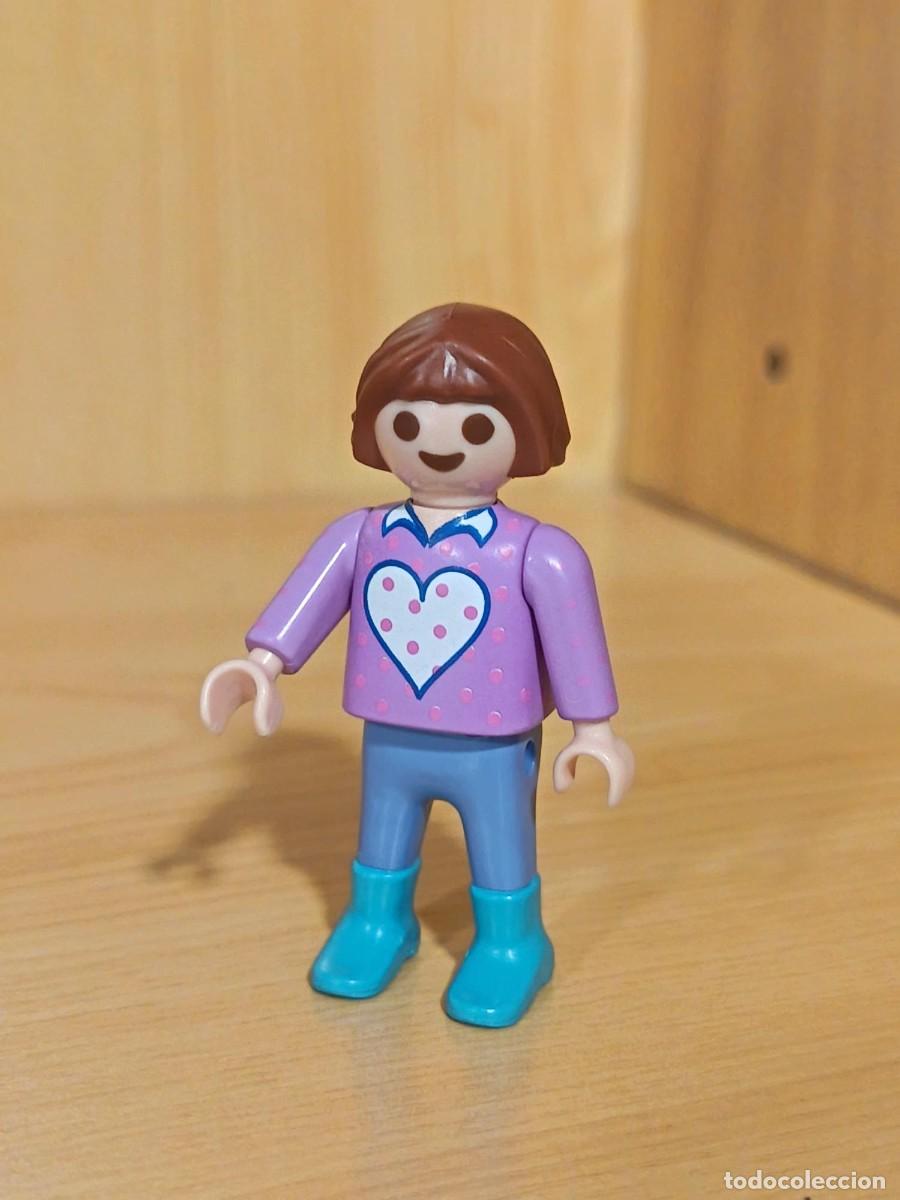 Playmobil: PLAYMOBIL NI&Ntilde;A CON CORAZON EN LA CAMISETA- 16/6/26