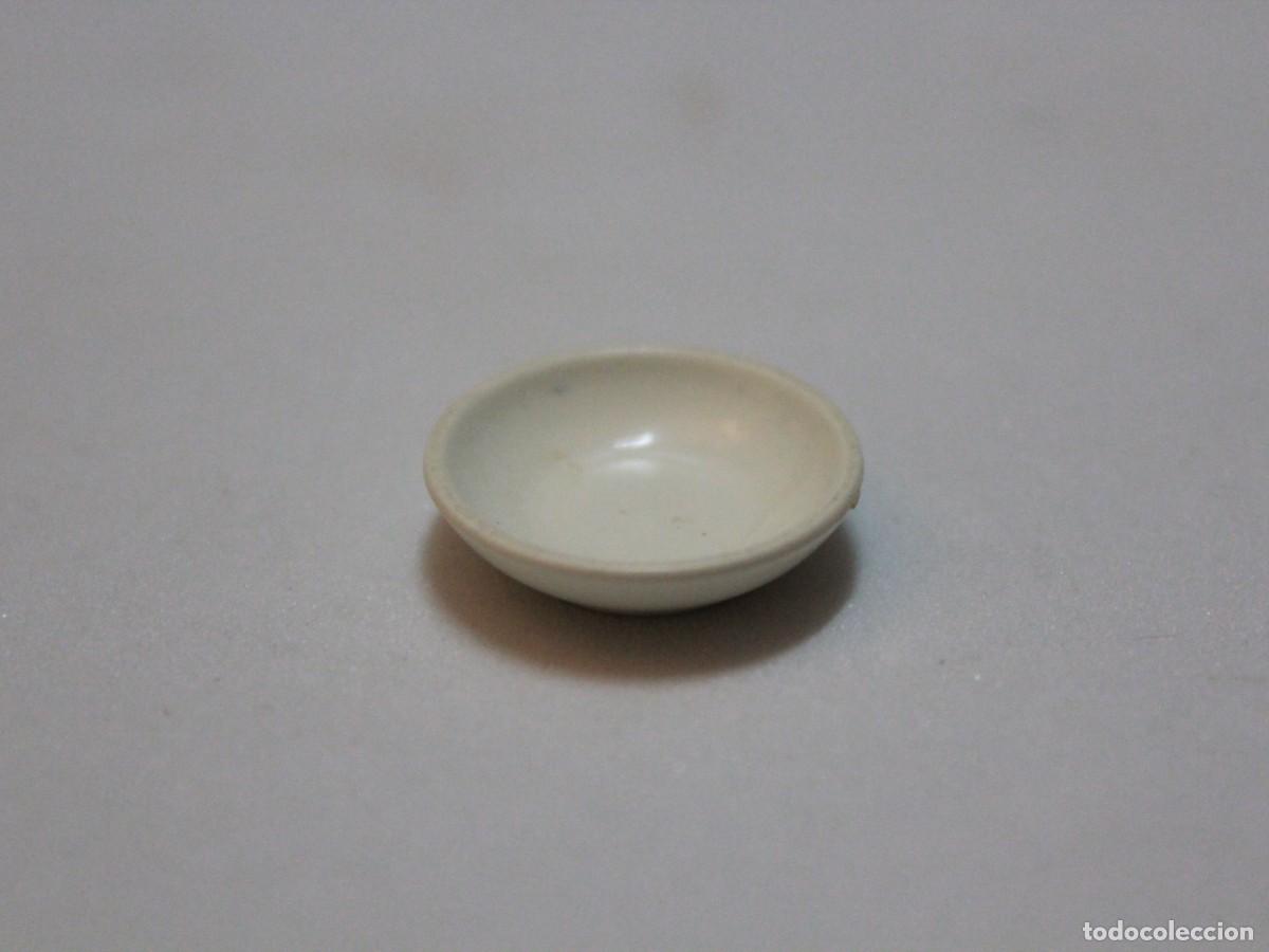 Playmobil: Accesorio Playmobil plato hondo blanco lacado.