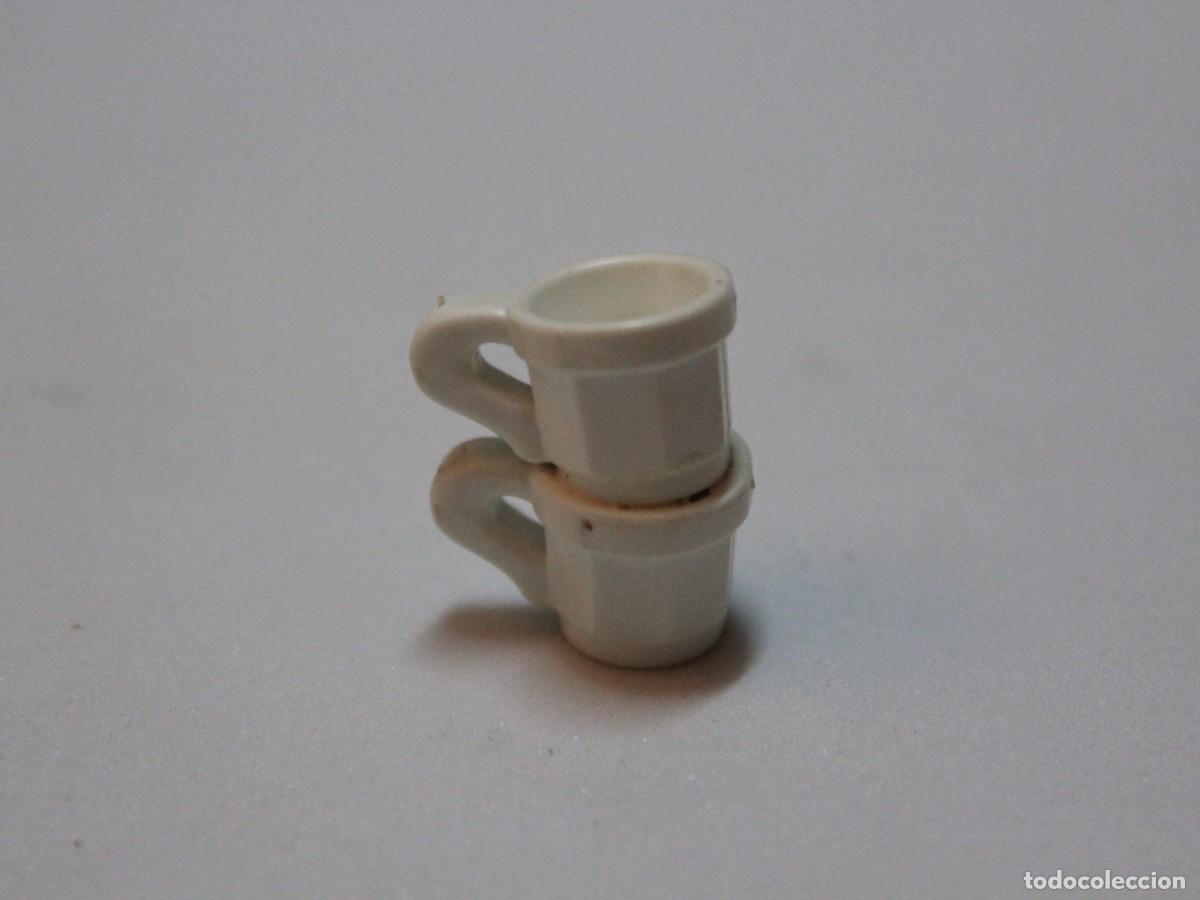 Playmobil: Accesorio Playmobil lote de 2 tazas blancas cocina cafeter&iacute;a comedor apiladas.