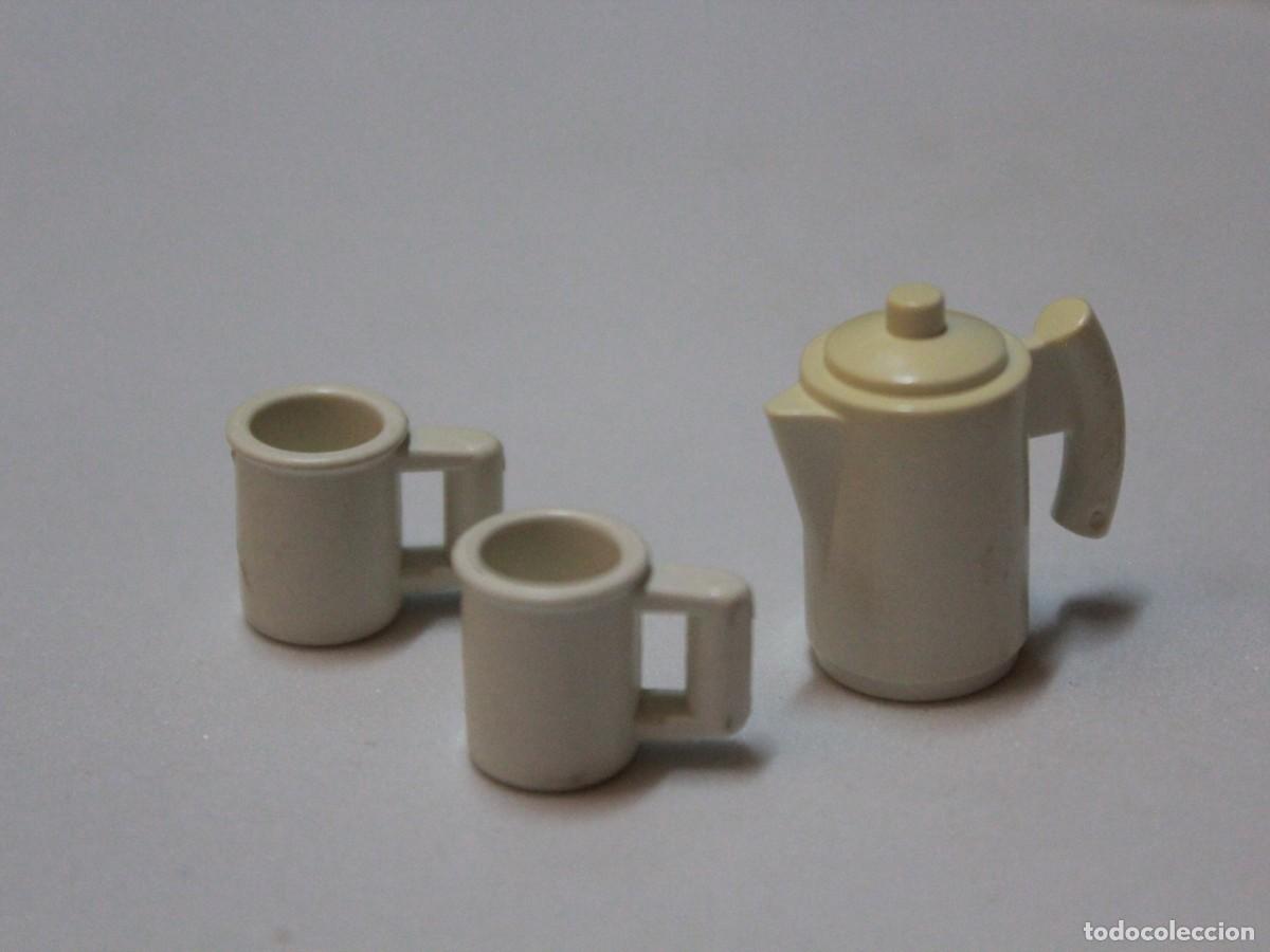Playmobil: Accesorio Playmobil cafetera blanca con 2 tazas cocina comedor cafeter&iacute;a
