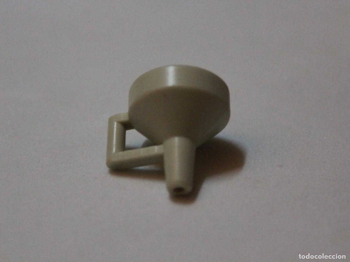 Playmobil: Accesorio Playmobil embudo gris cocina laboratorio taller