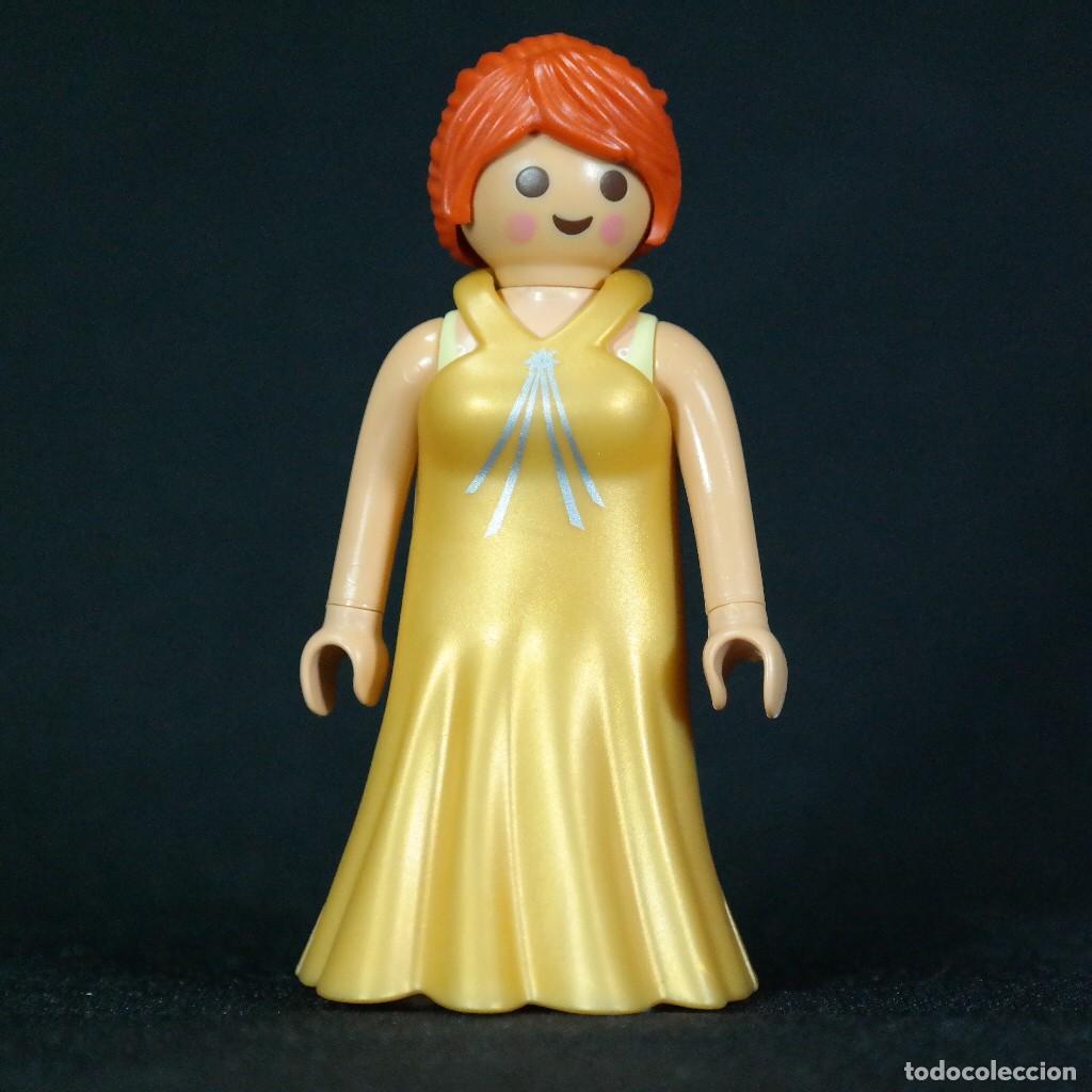Playmobil: Playmobil mujer con vestido dorado ☼