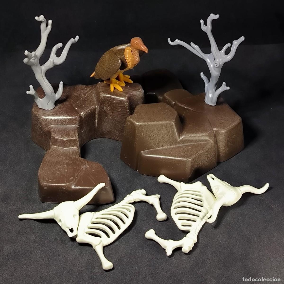 Playmobil: Playmobil dos rocas con buitre y huesos ☼