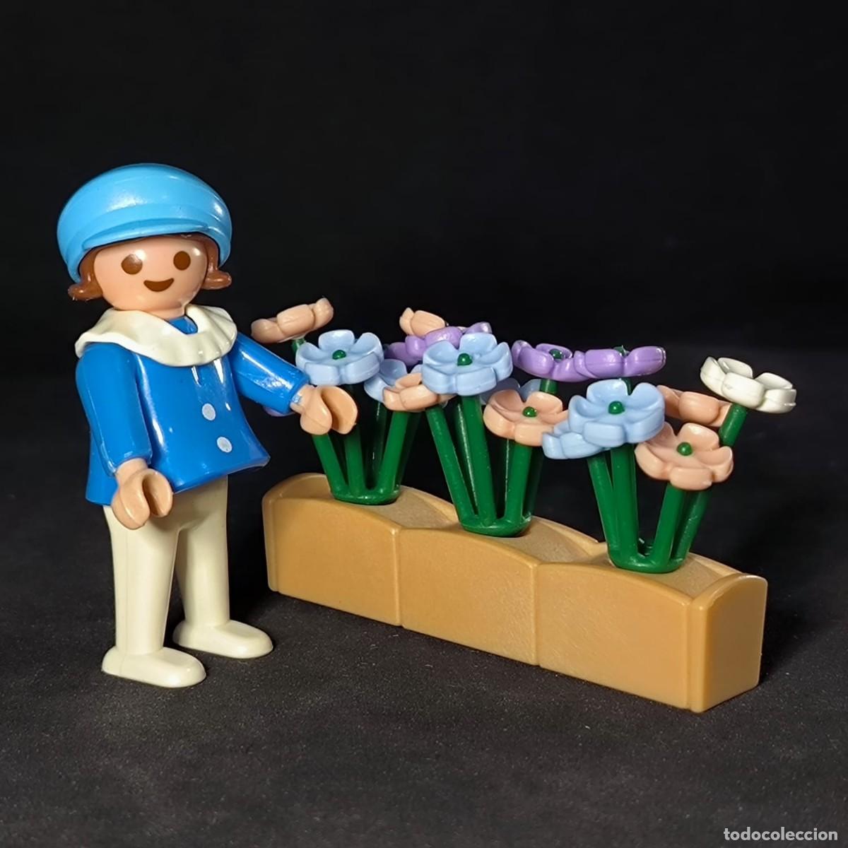Playmobil: Playmobil ni&ntilde;a con flores ☼